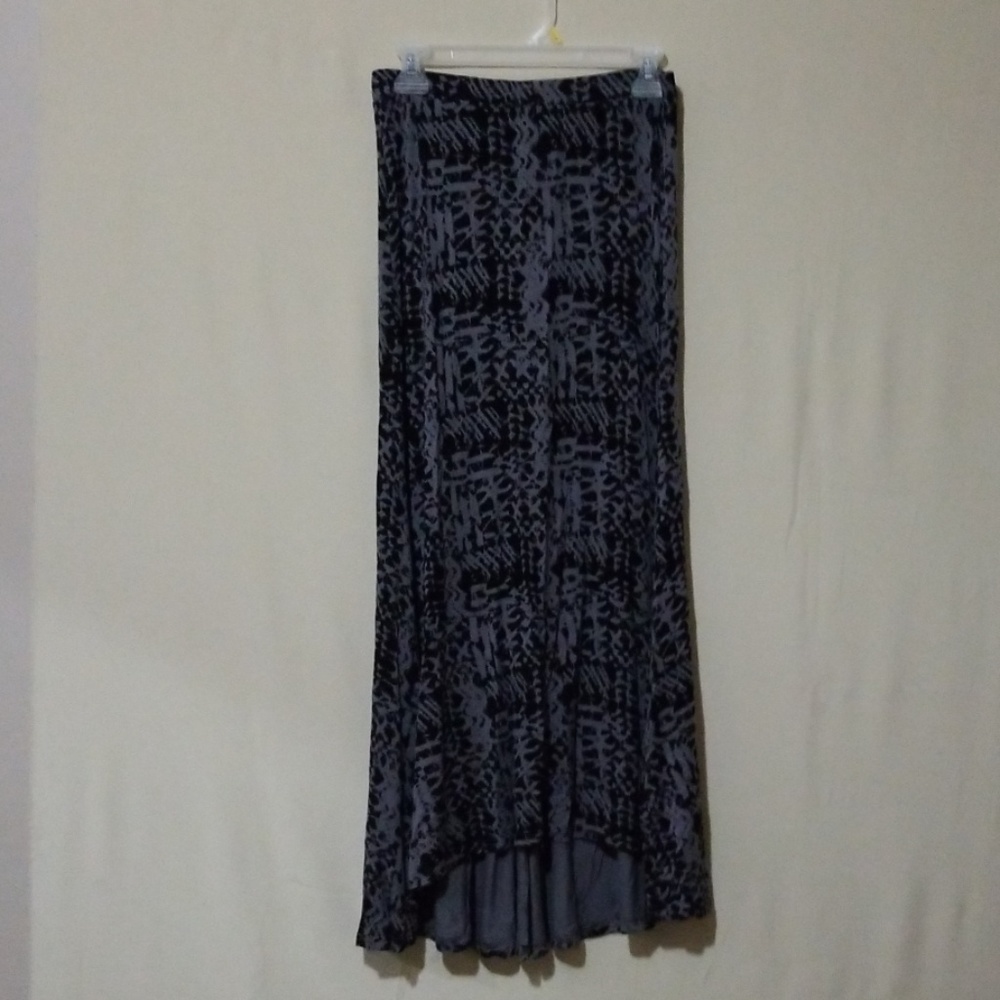 🌷Long high-low skirt